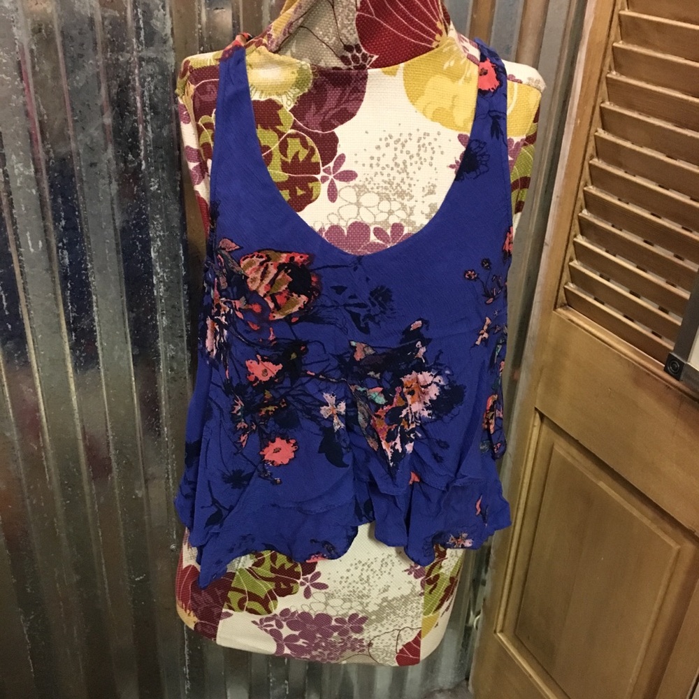 Free People • Sm Cropped Ruffle Tank